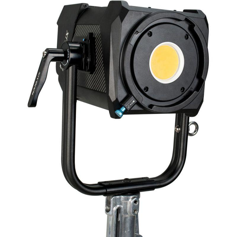 Nanlux EVOKE 1200 Fresnel Kit - 3.6.9 Univisual